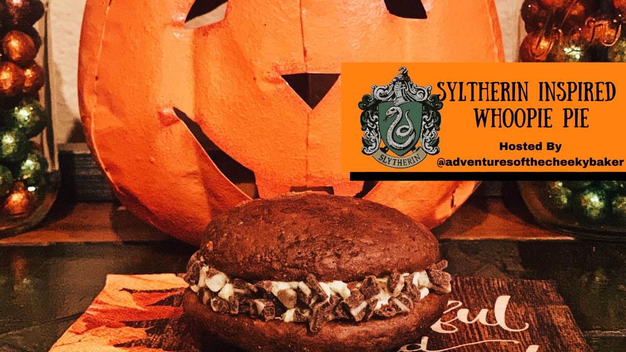 How to make Slytherin-Inspired Whoopie Pies for Halloween