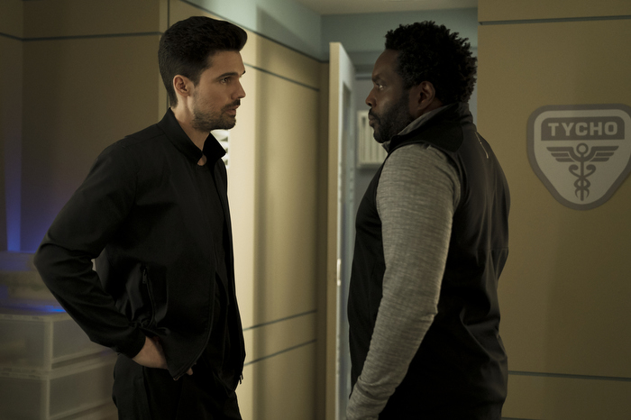 James Holden (Steven Strait) and Fred Johnson (Chad Coleman) The Expanse Season 5 Photo courtesy of Amazon Studios