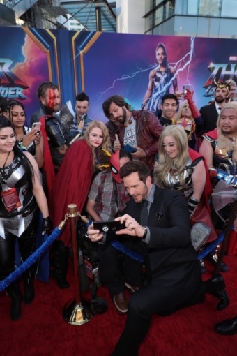 Chris Pratt greets fans at the Love and Thunder World Premiere 