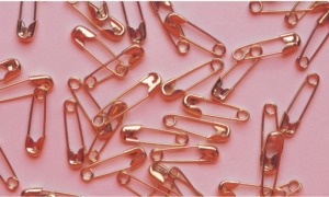 A pile of safety pins