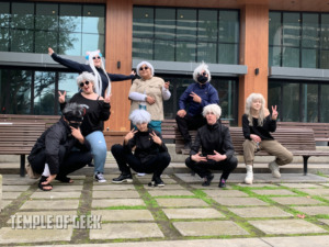 Satoru Gojo cosplayers at the Jujutsu Kaisen meetup on day 3 of Anime LA