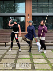 Maki Zenin cosplayers at the Jujutsu Kaisen meetup on day 3 of Anime LA