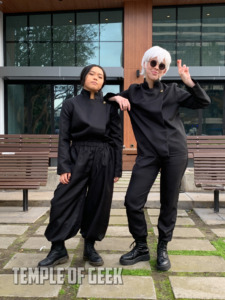 Satoru Gojo and Suguru Geto cosplayers at the Jujutsu Kaisen meetup on day 3 of Anime LA