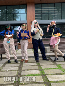 Kento Nanami cosplayers at the Jujutsu Kaisen meetup on day 3 of Anime LA