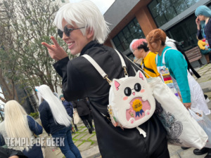 Satoru Gojo cosplayer at the Jujutsu Kaisen meetup on day 3 of Anime LA