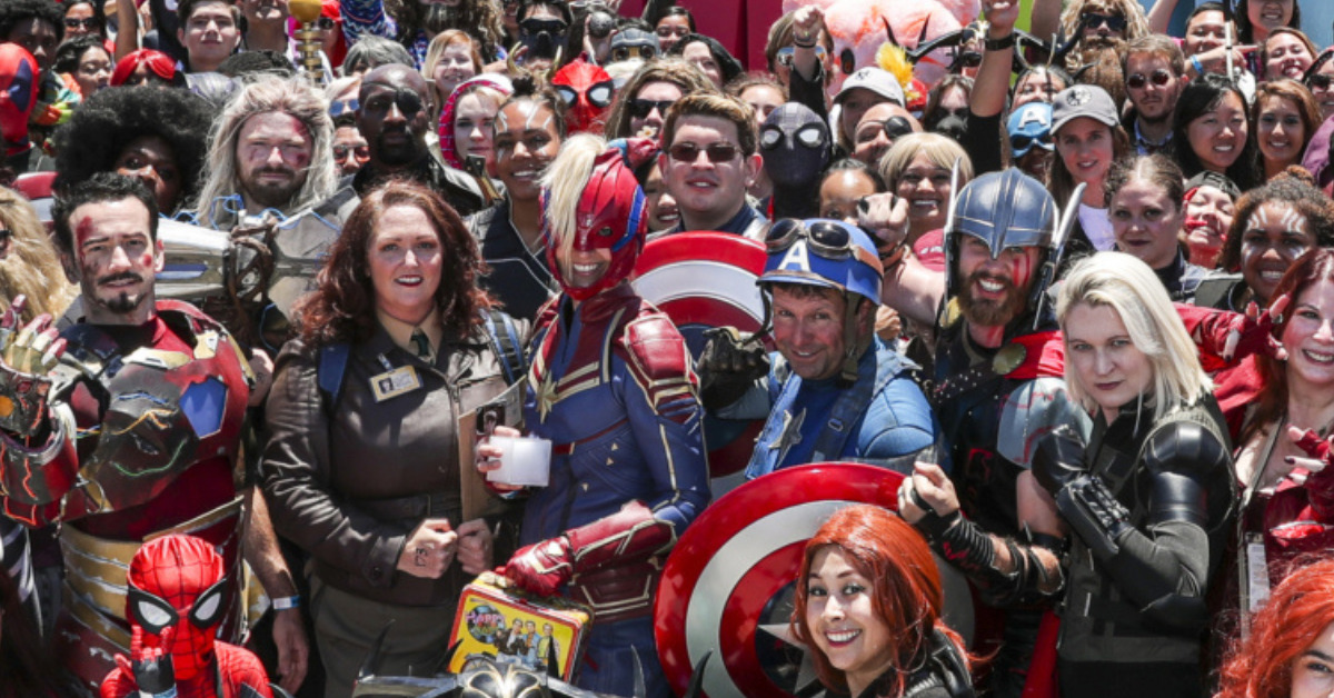 My SpiderPunk cosplay at SDCC this past weekend! : r/Spiderman