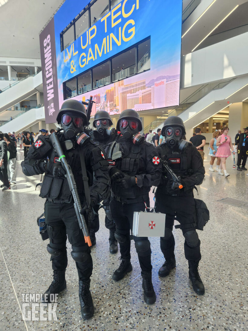 Cosplayer dressing up at LVL UP EXPO inside the convention center