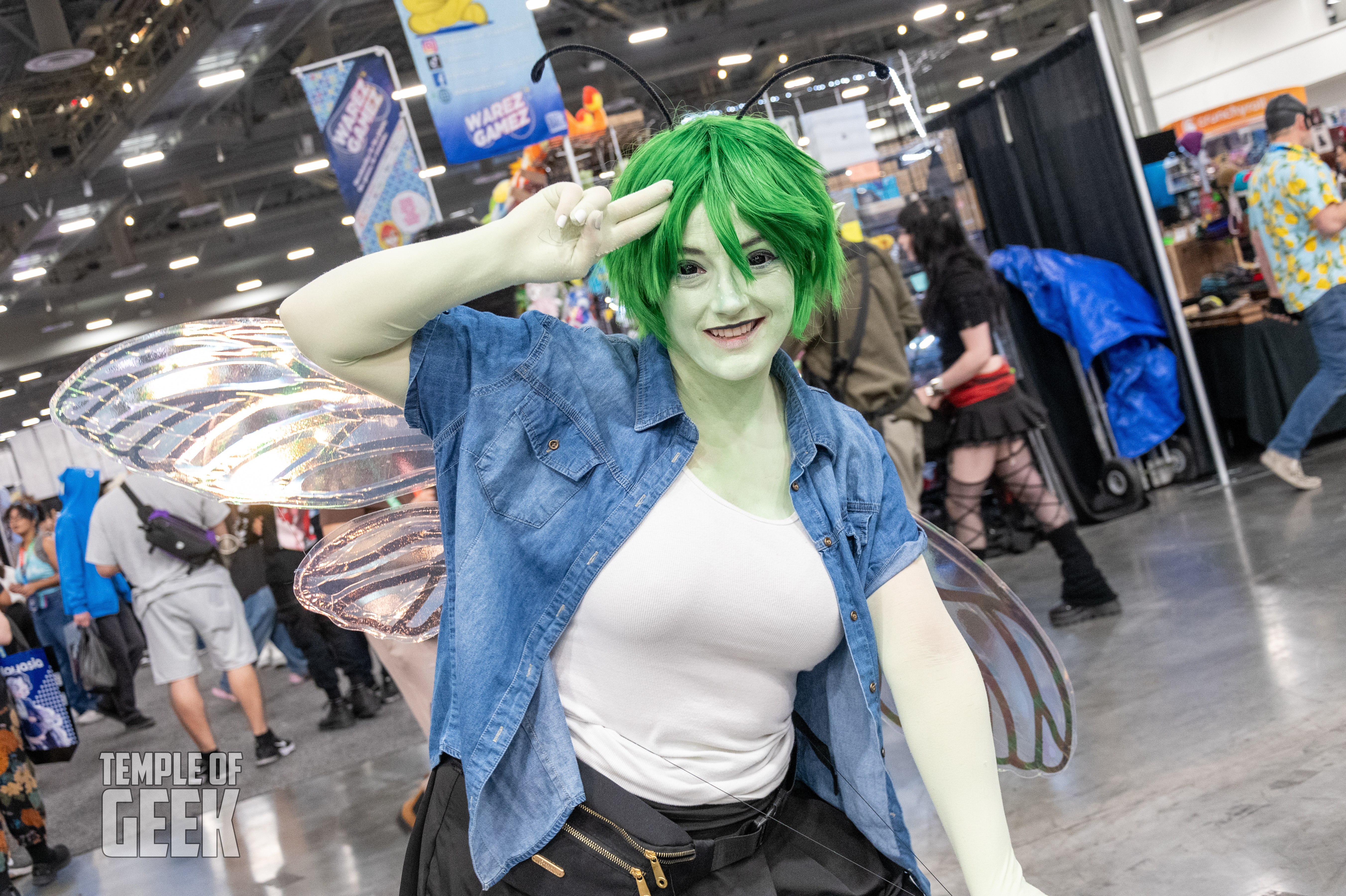 Cosplayer dressing up at LVL UP EXPO inside the convention center