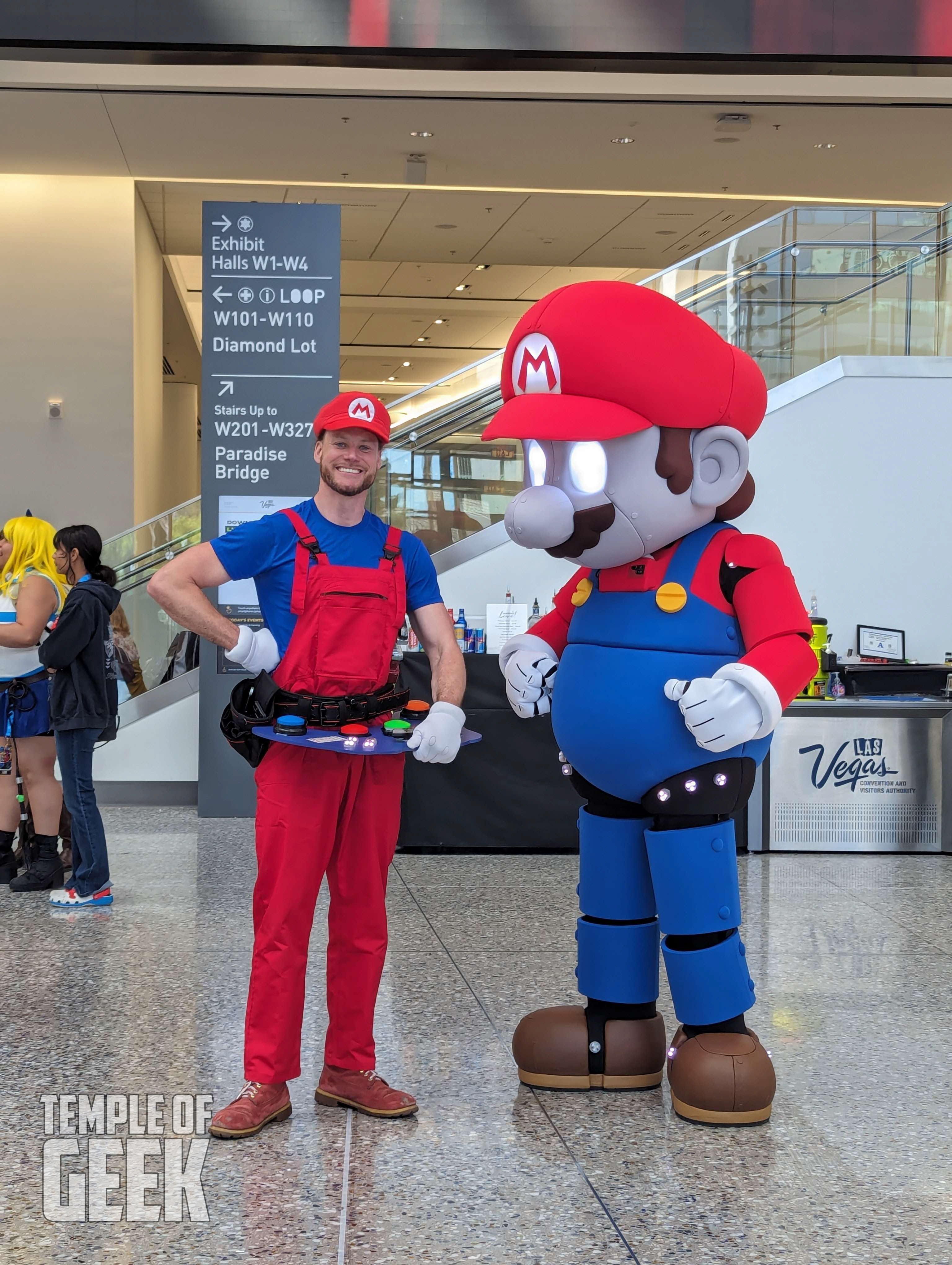 Cosplayer dressing up at LVL UP EXPO inside the convention center