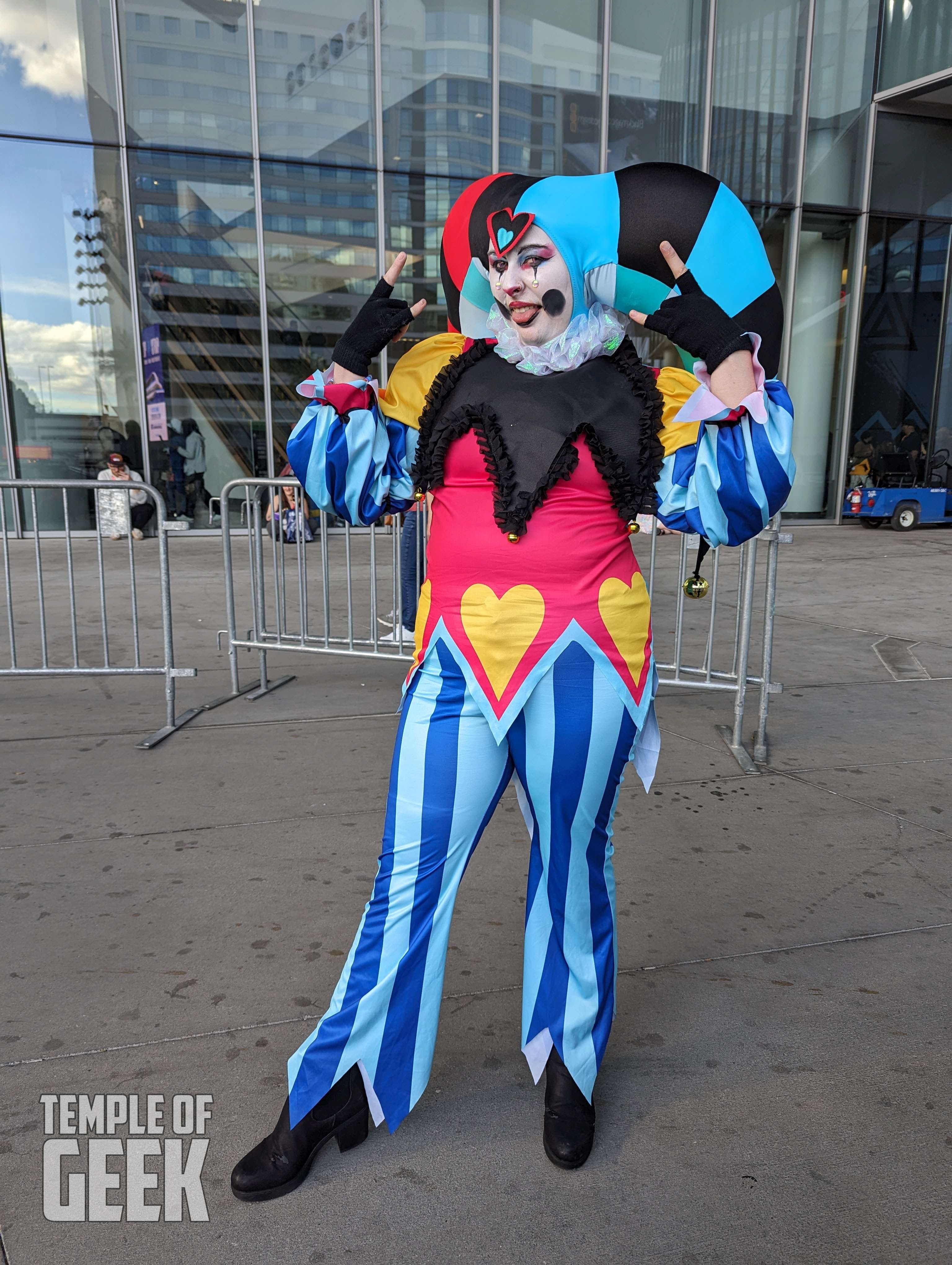 Cosplayer dressing up at LVL UP EXPO inside the convention center