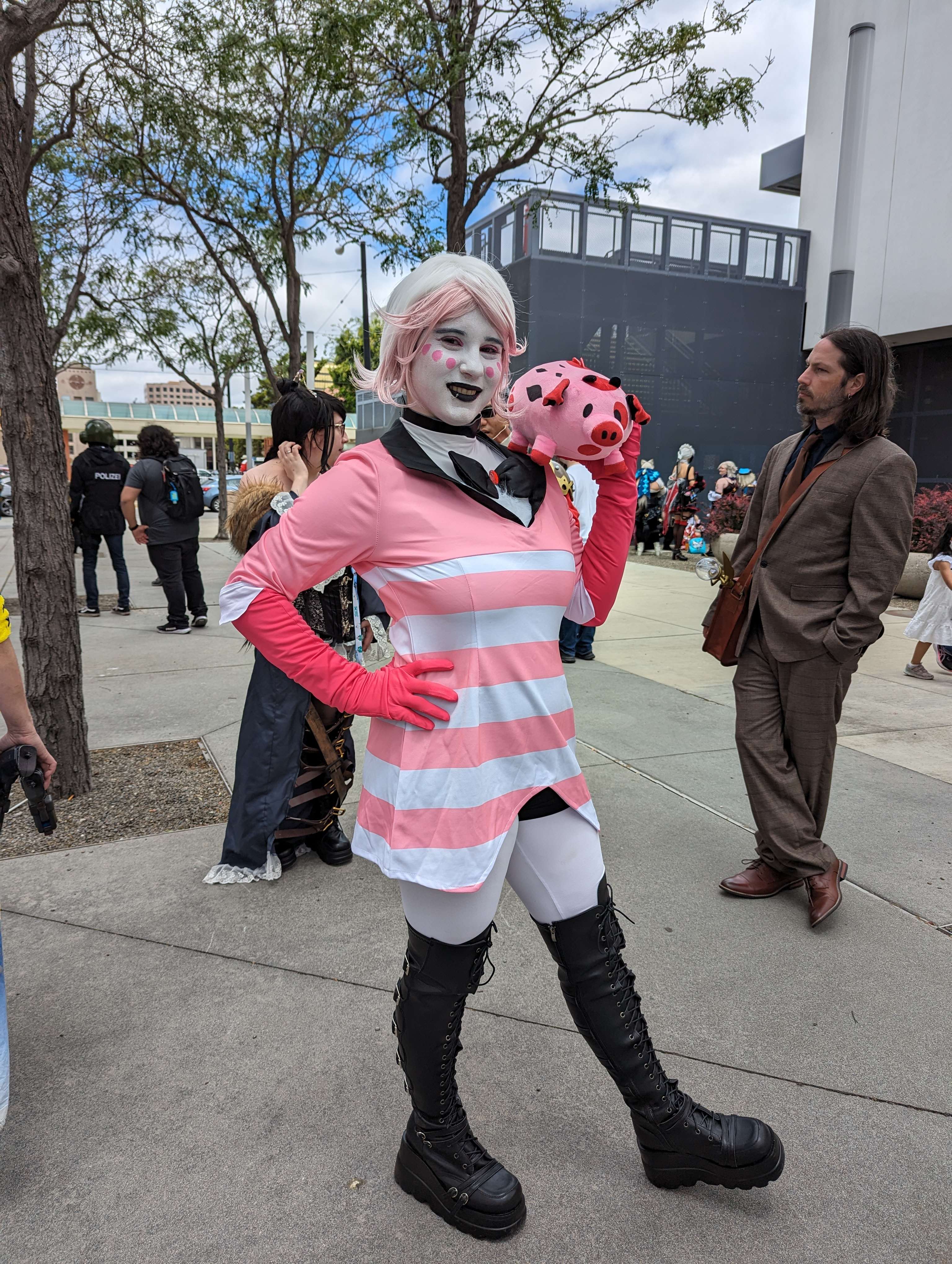 Cosplayer dressing up at Fanime outside the convention center