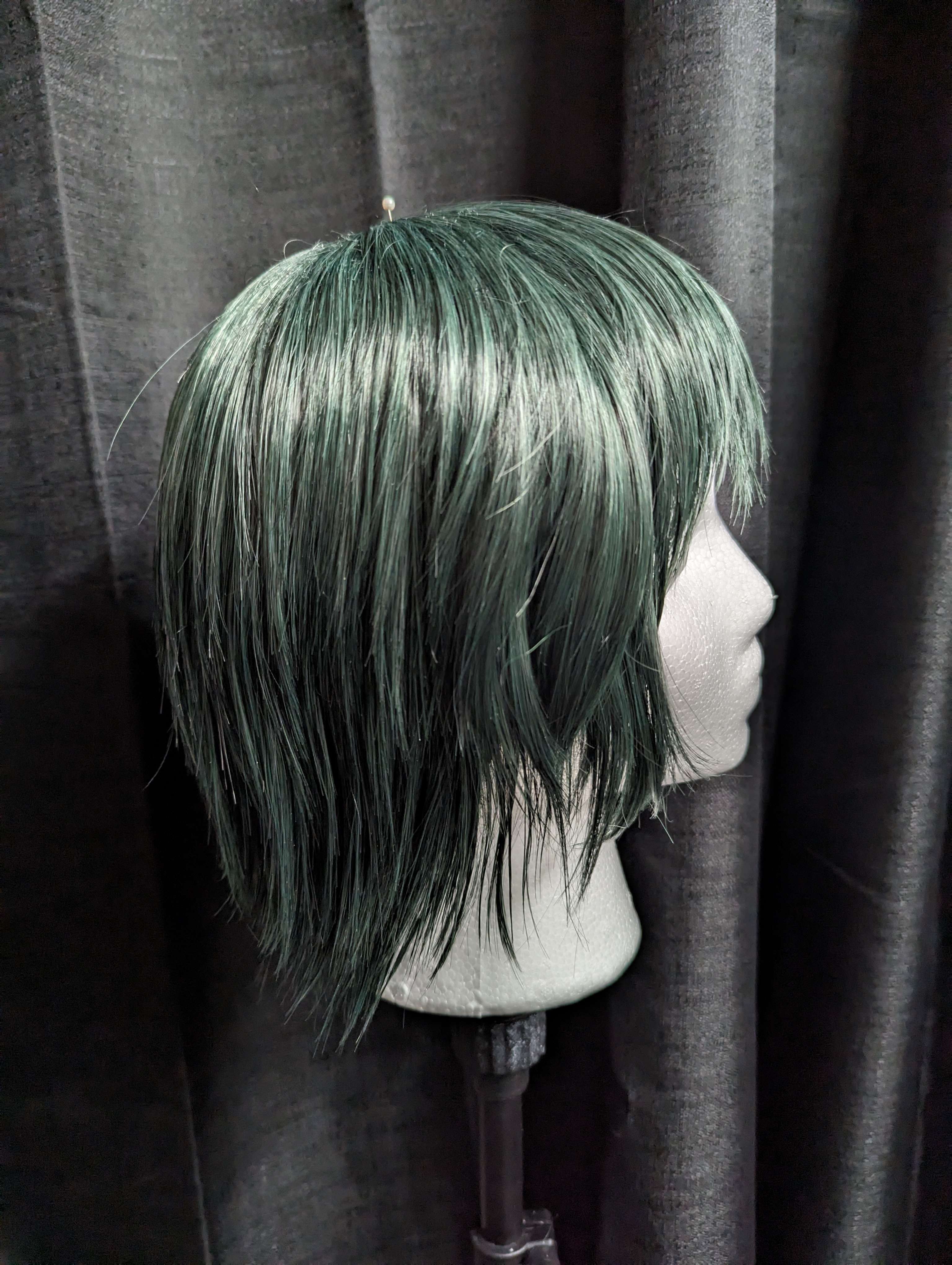 Forest green wig for the cosplay Maki Zenin of Jujutsu Kaisen