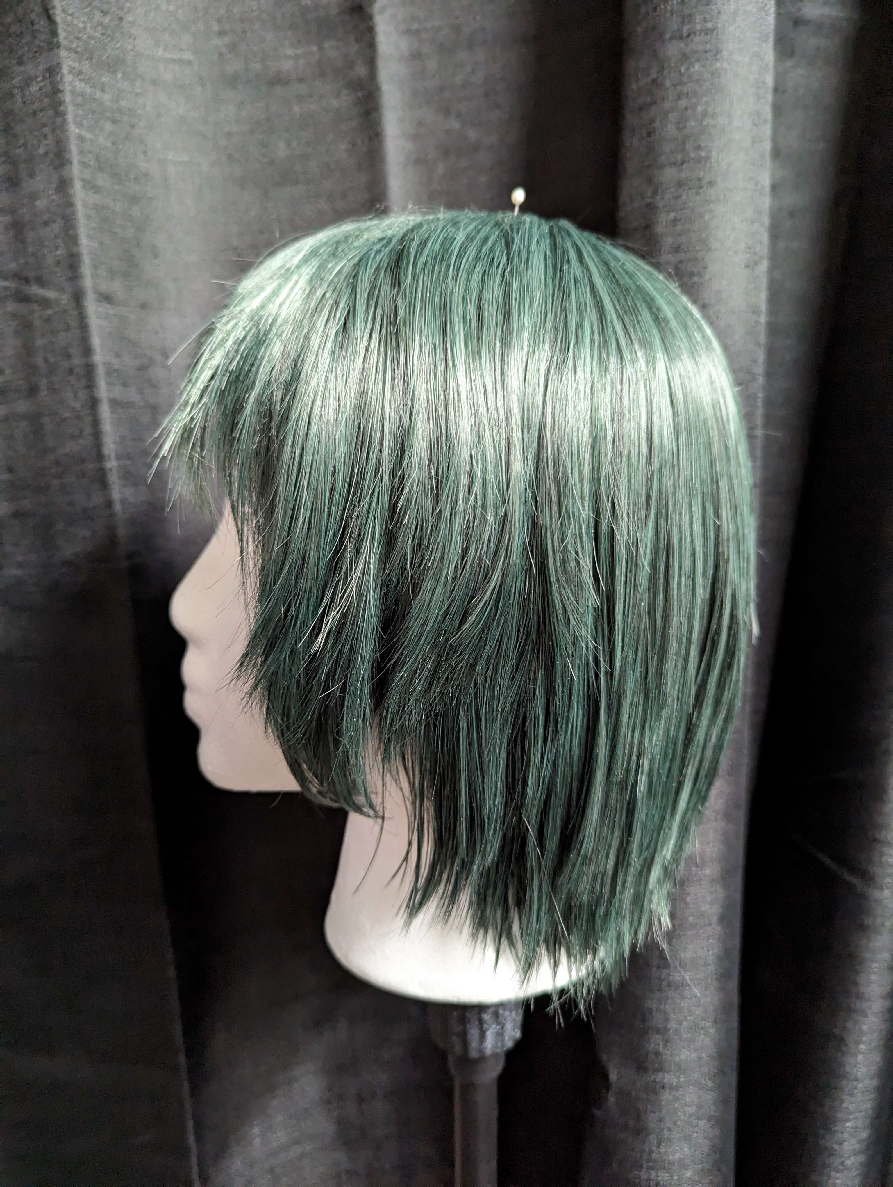 Forest green wig for the cosplay Maki Zenin of Jujutsu Kaisen