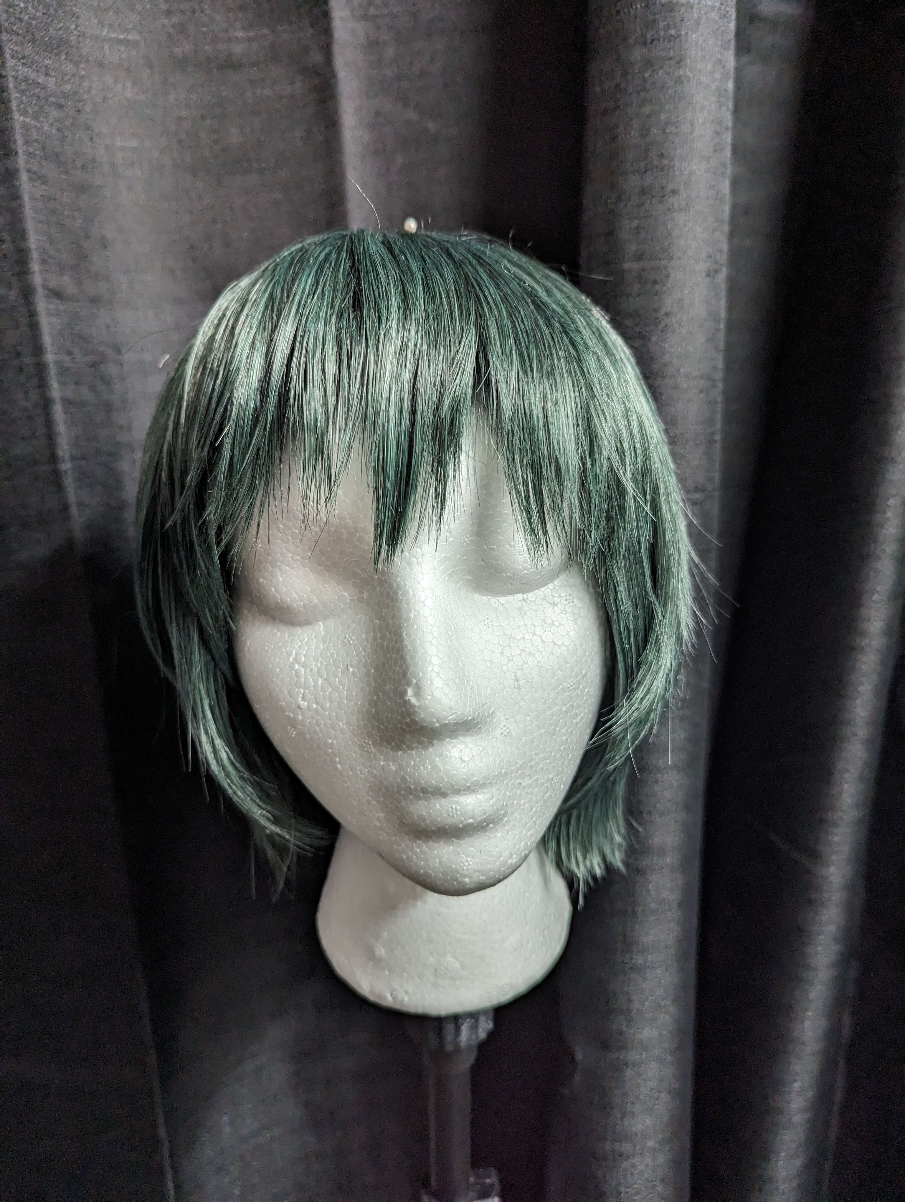 Forest green wig for the cosplay Maki Zenin of Jujutsu Kaisen