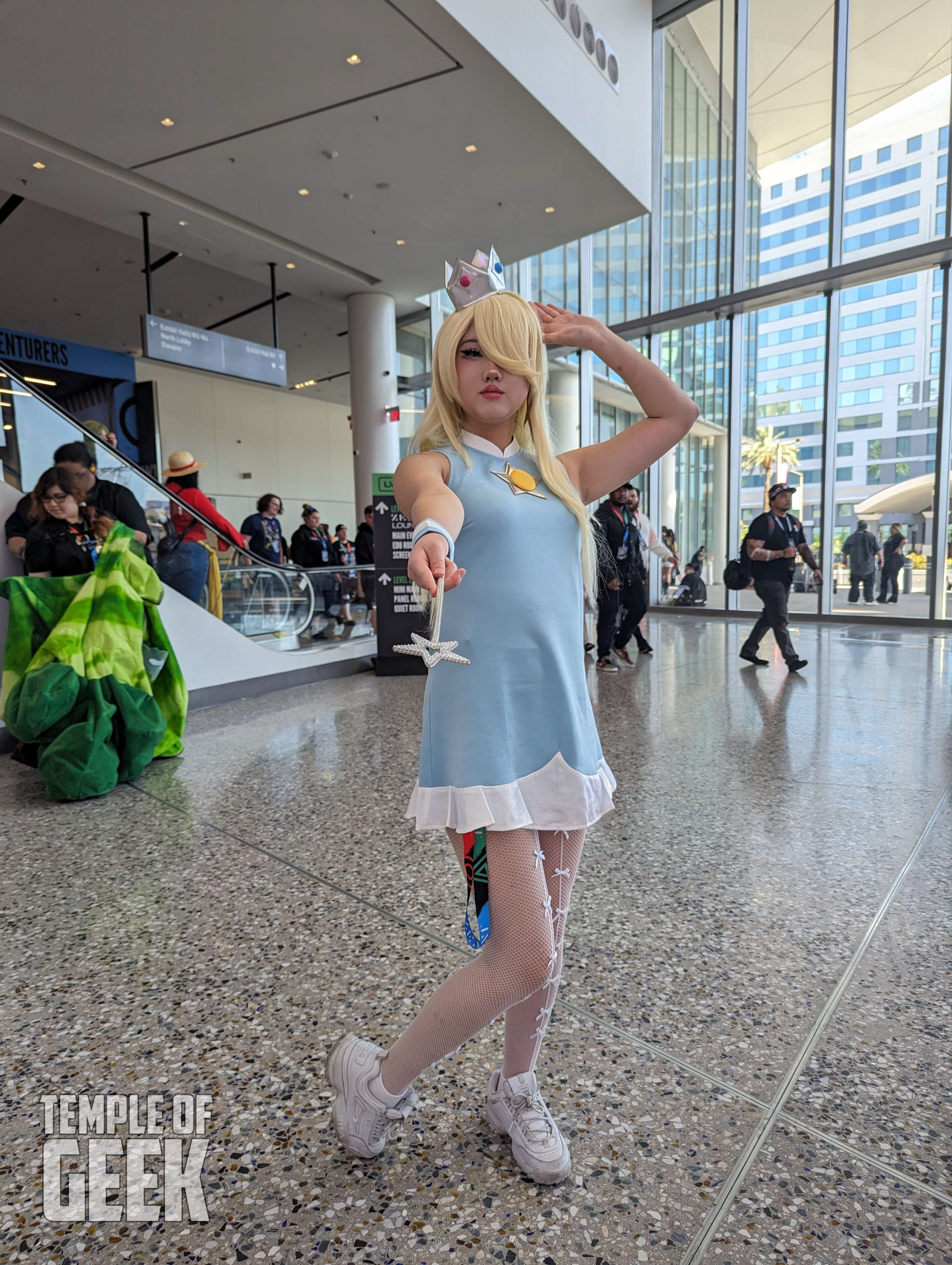 Cosplayer dressing up at LVL UP EXPO inside the convention center