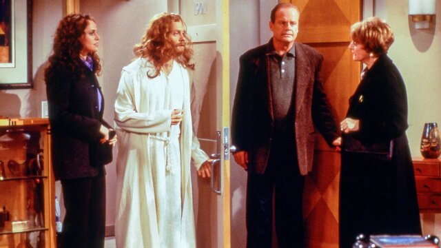 Faye Moskowitz (Amy Brenneman), Niles Crane (Pierce), Frasier Crane (Grammer), and Helen Moskowitz (Carole Shelley) in "Merry Christmas, Mrs. Moskowitz." 