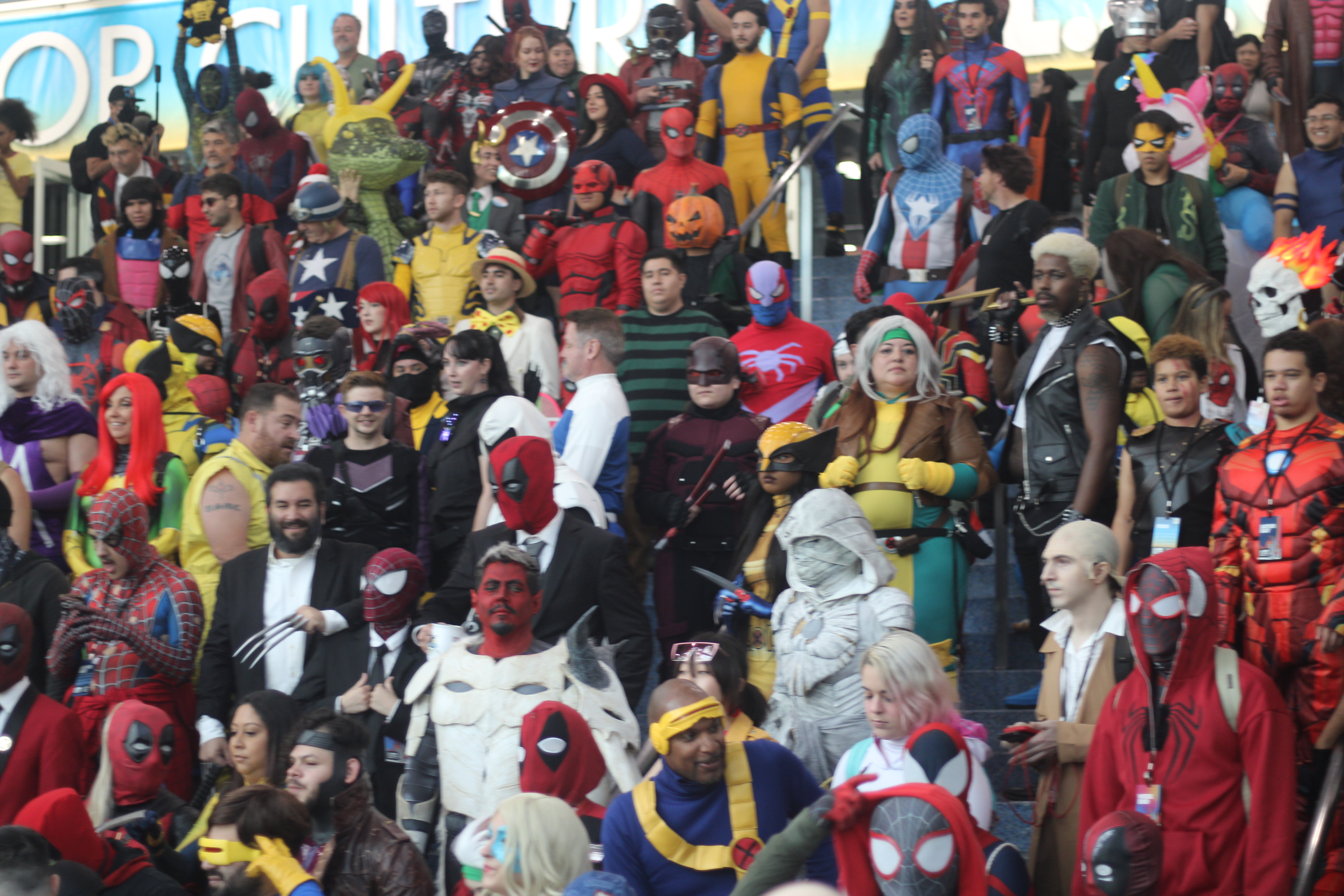 marvel cosplay la comic con