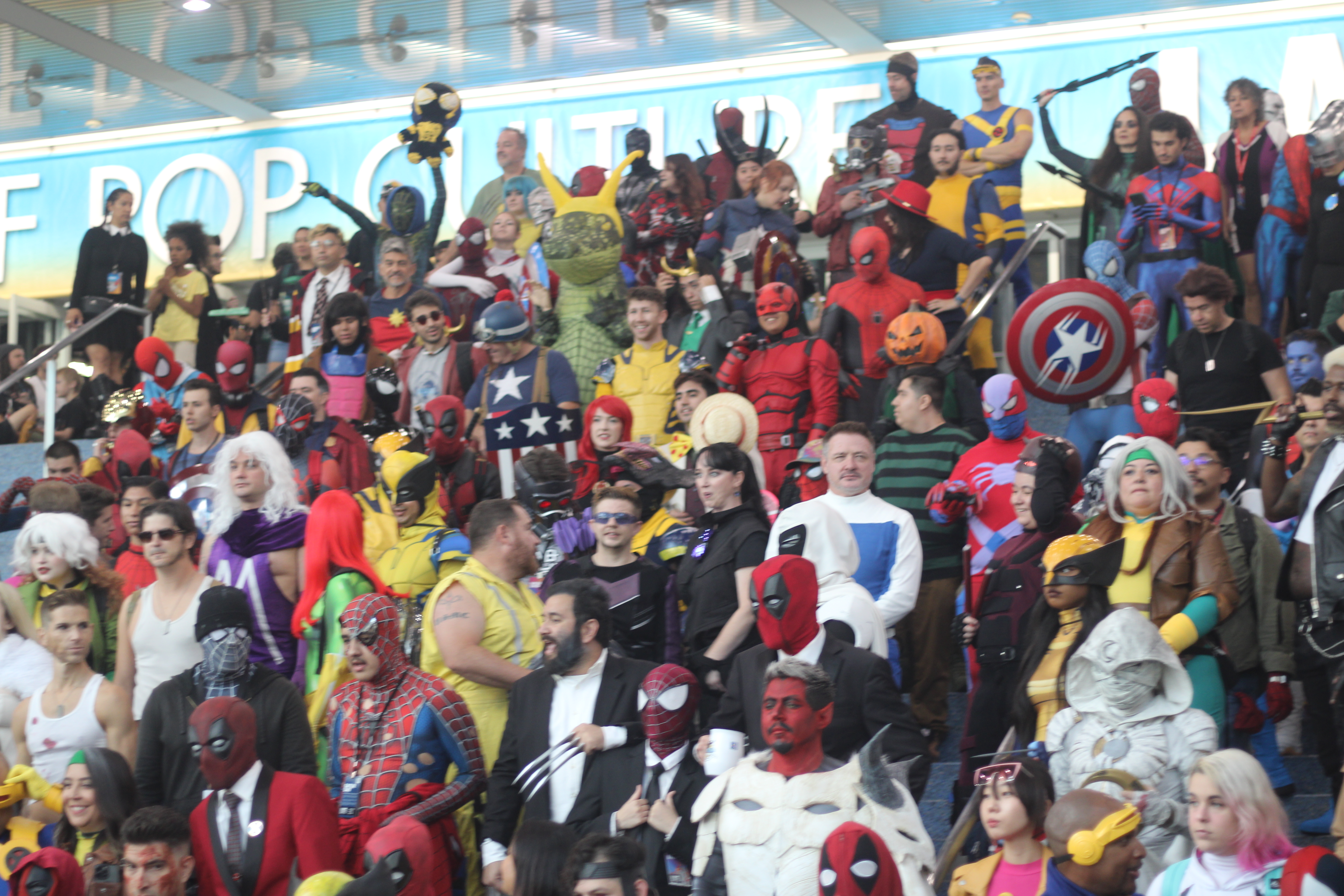 marvel cosplay la comic con