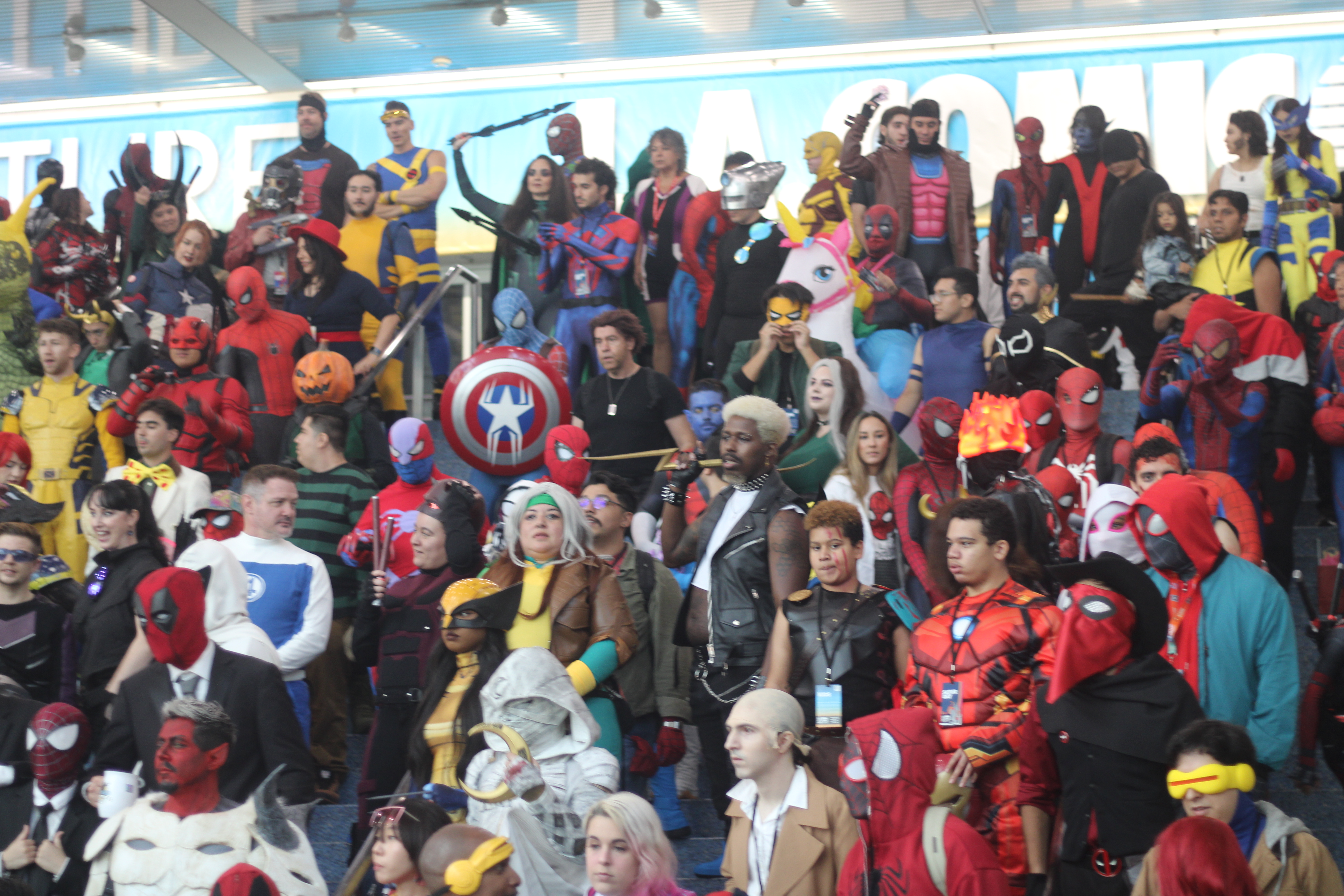 marvel cosplay la comic con